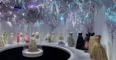 christian dior v&a.